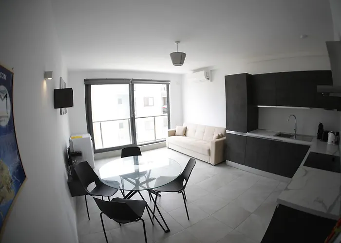 Salina Wharf, Block E, Apt. 26
