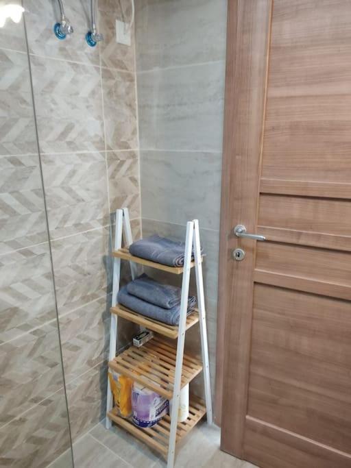Apartment Salina Wharf, Block E, Apt. 26